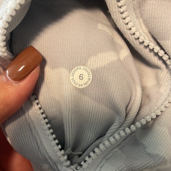 Lululemon Define Jacket - Picture 7 of 7